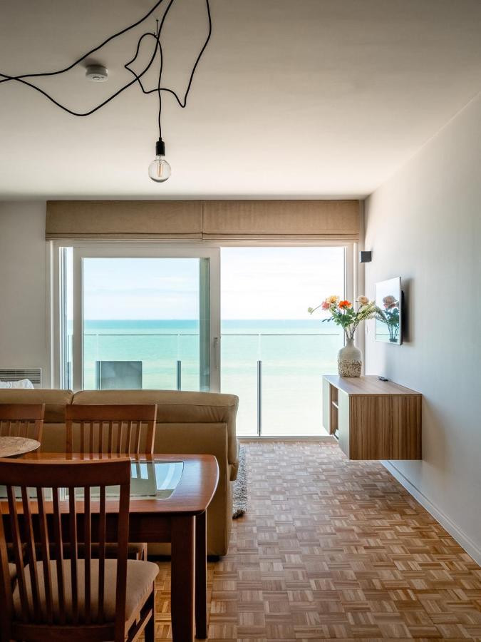 Sea You Soon - Appartement Met Toplocatie Op De Zeedijk Met 2 Slaapkamers Middelkerke Esterno foto